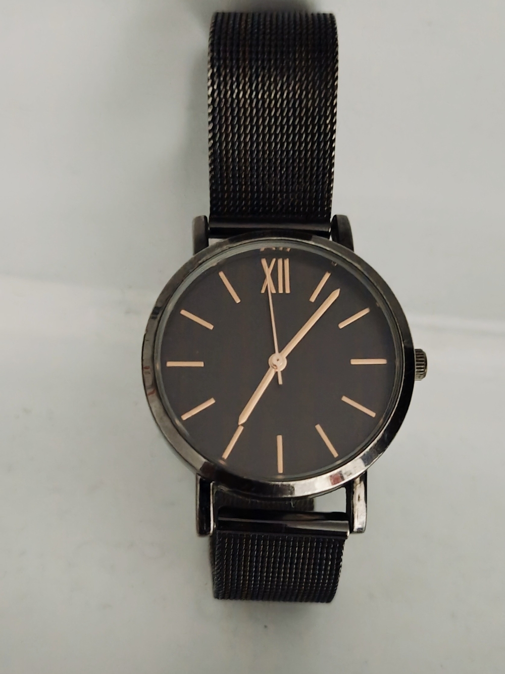 Japan Movement Steel Mesh Band Watch with Copper Colored Detail. Needs Battery